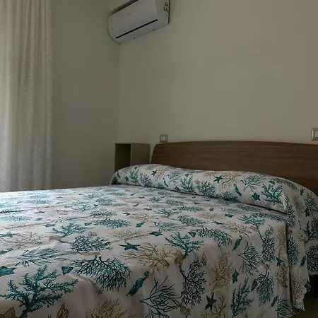 Le Pontine Bed & Breakfast 3*